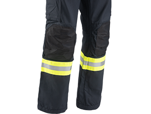 Ergonomisch vorgeformte Hosenbeine