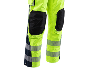 Ergonomisch vorgeformte Hosenbeine
